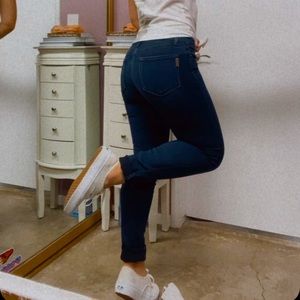 Paige skyline skinny jeans